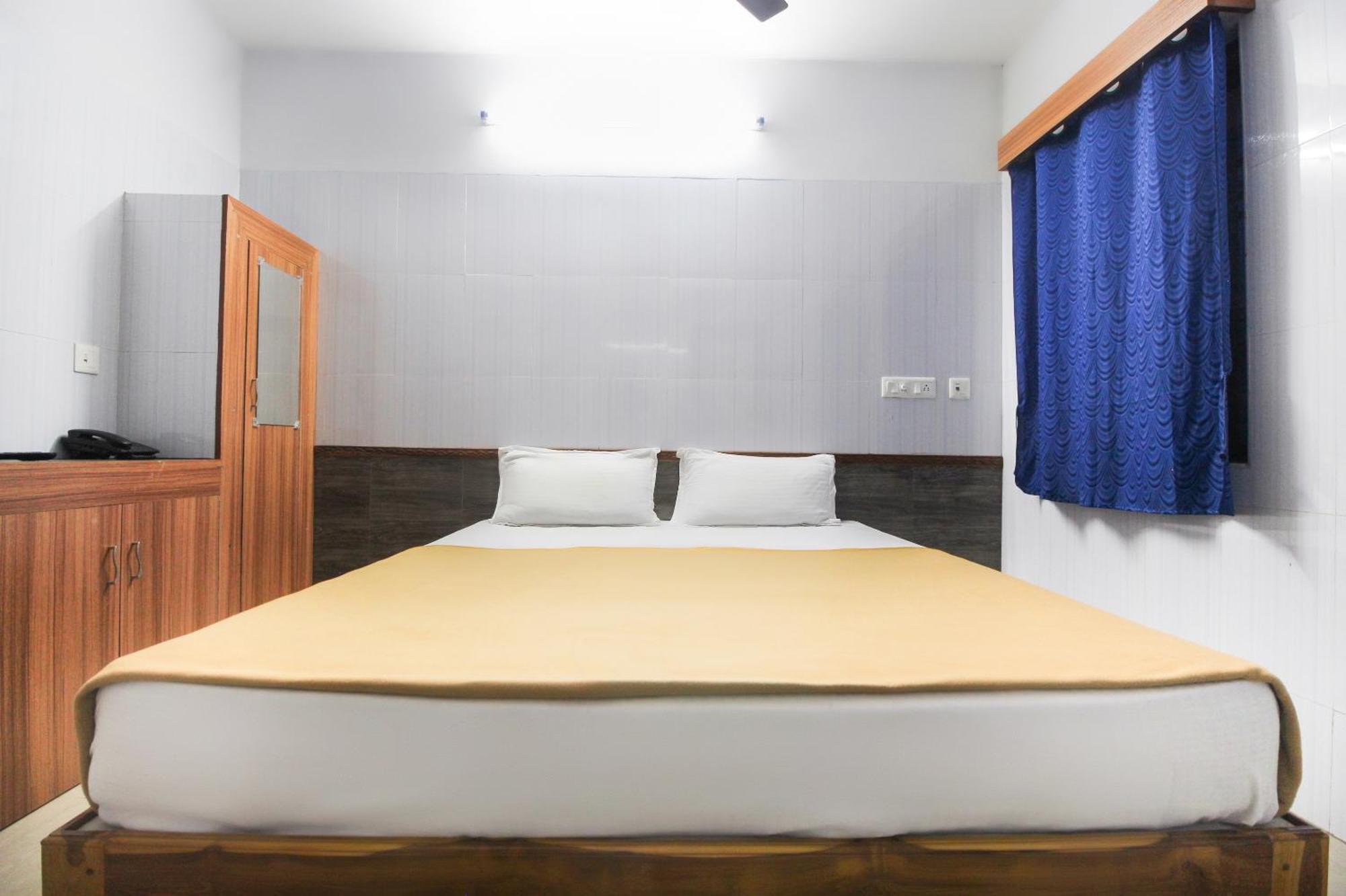 Hotel O Jks Deluxe Lodge Udaiyarpalaiyam Eksteriør billede