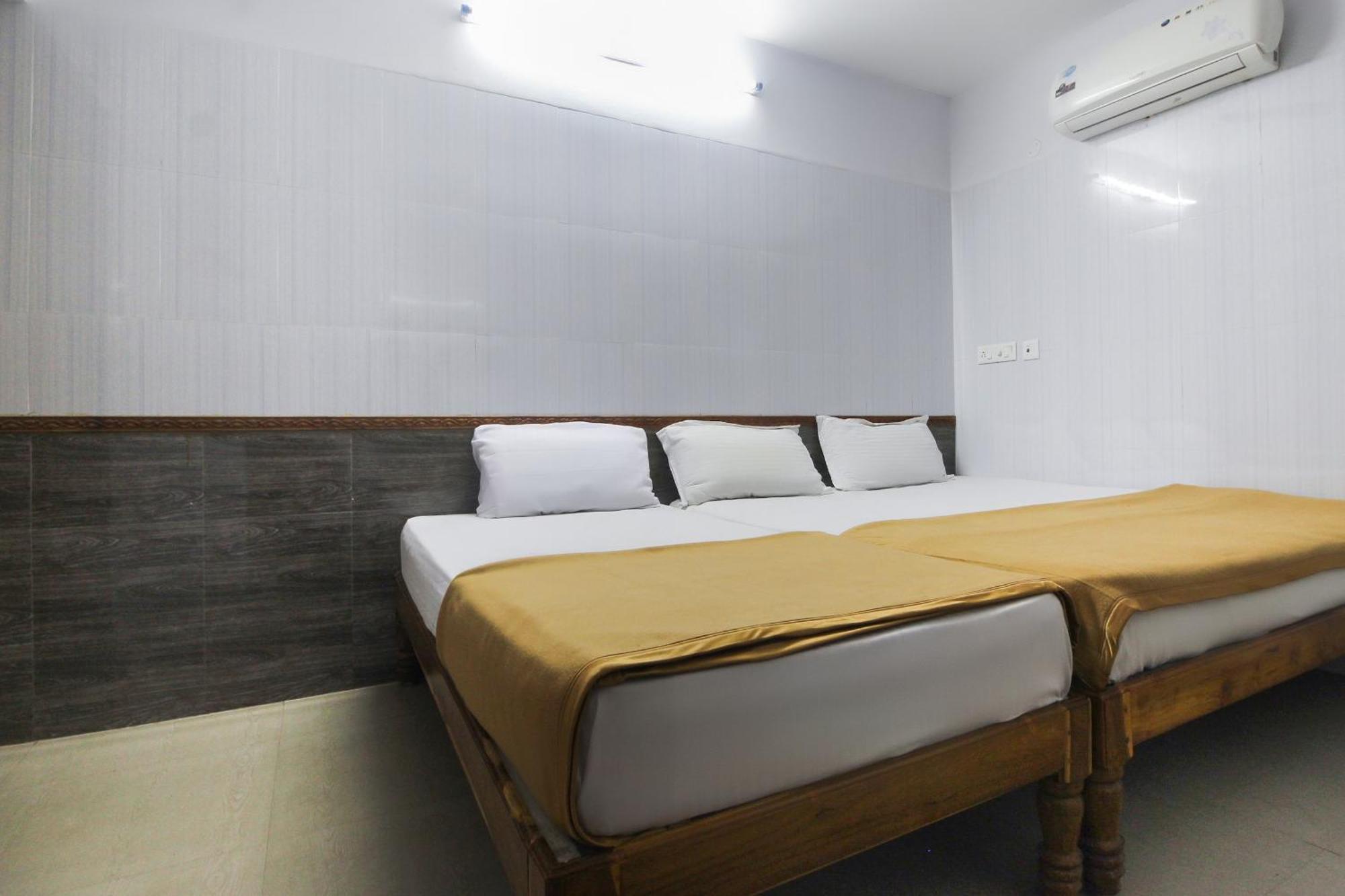 Hotel O Jks Deluxe Lodge Udaiyarpalaiyam Eksteriør billede